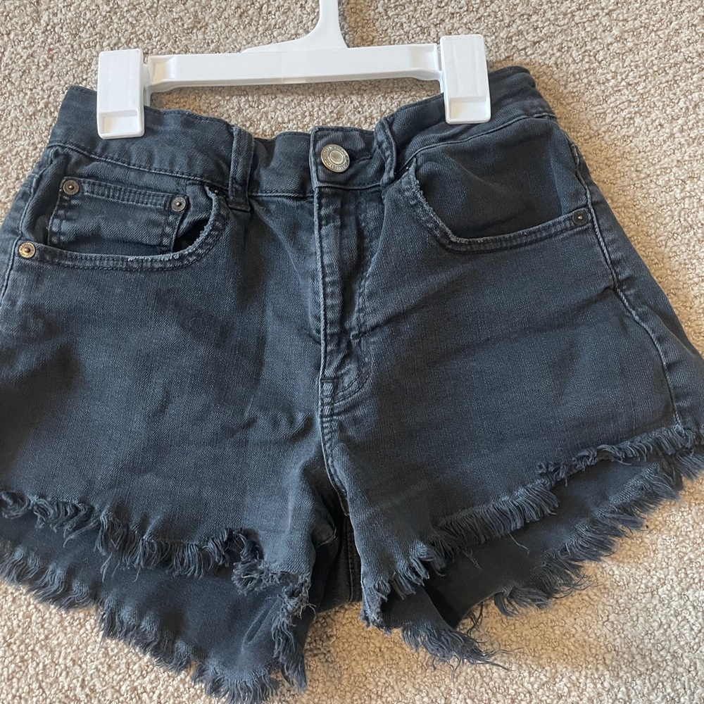 American Eagle Woman’s High Rise Festival Jean Shorts, Size 6, Black - Picture 4 of 5